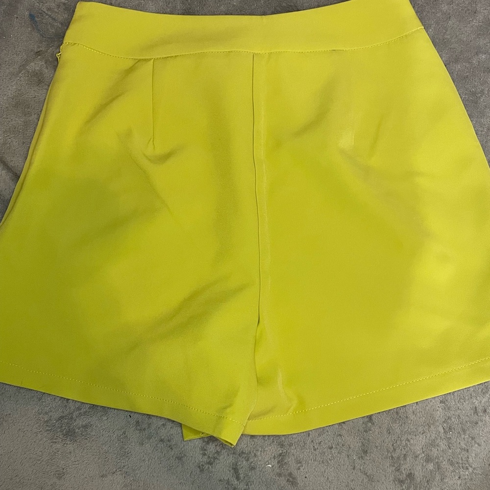 Sincerely Jules Skort - Picture 2 of 3